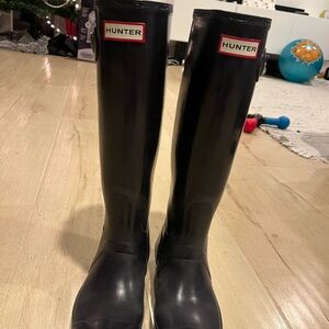 Hunter Tall Boots in Dark Purple